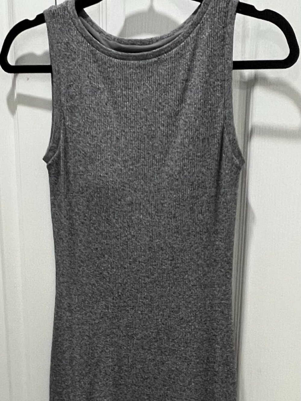 Uniqlo Gray Sleeveless Bodycon Midi Dress Built In Bra Size S